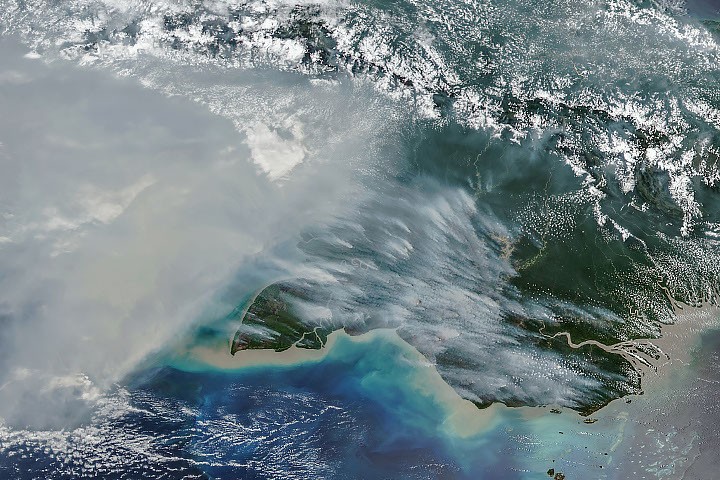 Fires char land in New Guinea