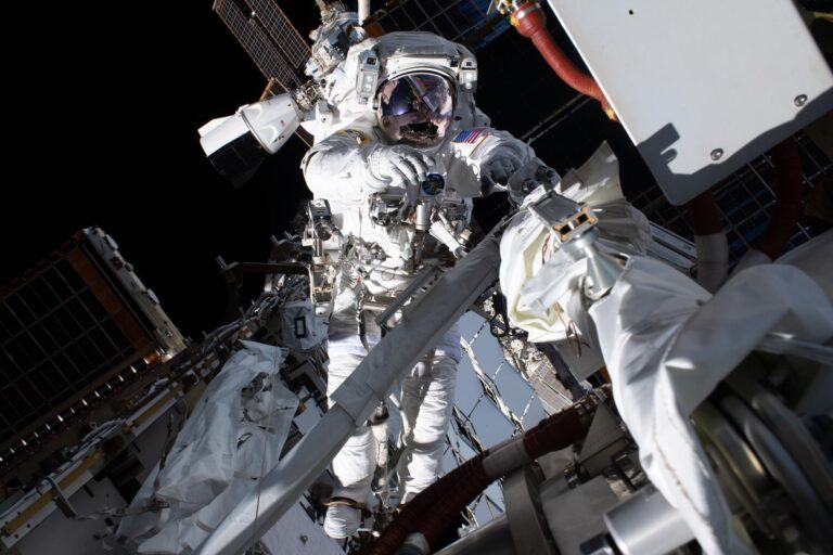 NASA to preview upcoming US spacewalks in news conference