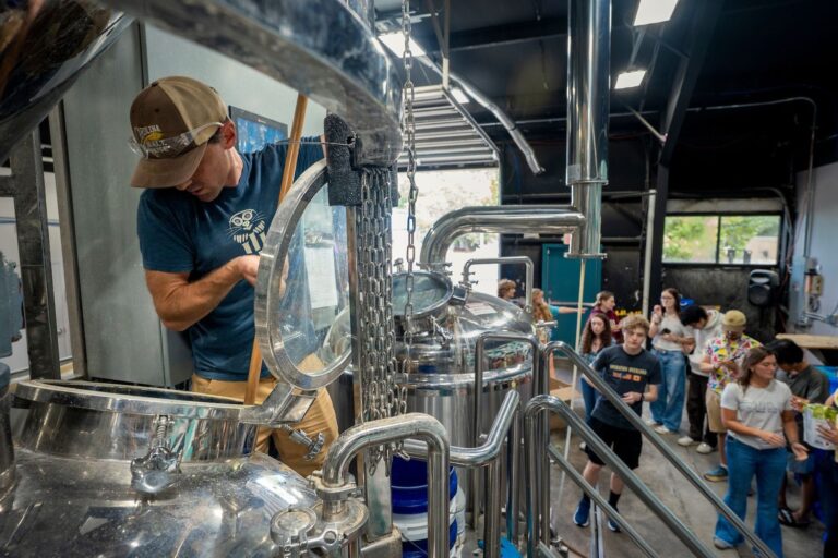 UNCW students collaborate with Mad Mole Brewing to create new beer